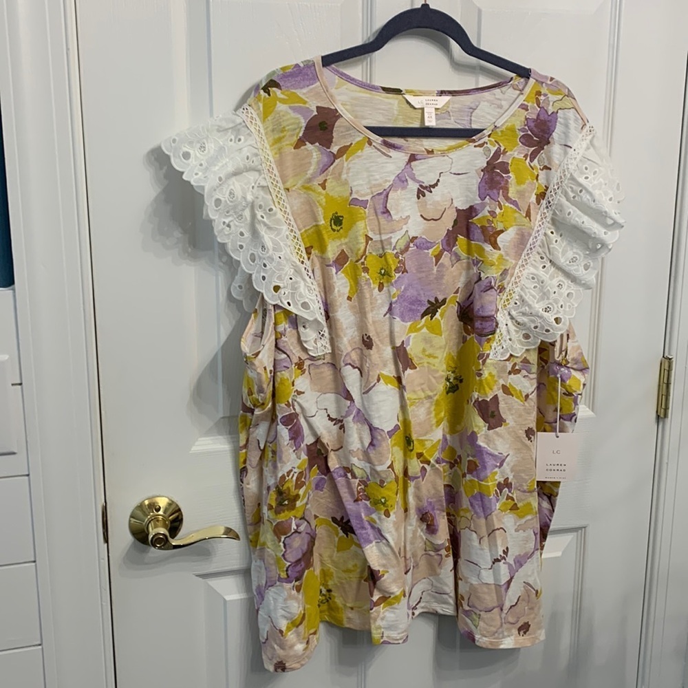 NWT SZ 4X Lauren Conrad Floral‎ Print Flutter Sleeve Top
